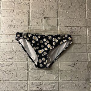 No Boundaries L 11-13 Black Daisy Floral bikini bottoms